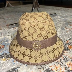 GUCCI BUCKET HAT